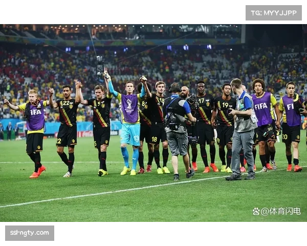 巴萨紧追皇马 西甲争冠形势激烈