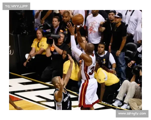 绝杀时刻，德阿拉斯凯塔跪地庆祝