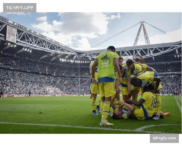 内维斯头球绝杀后巴黎全队疯狂庆祝,积分登顶法甲 内维斯头球绝杀后巴黎全队疯狂庆祝,积分登顶法甲