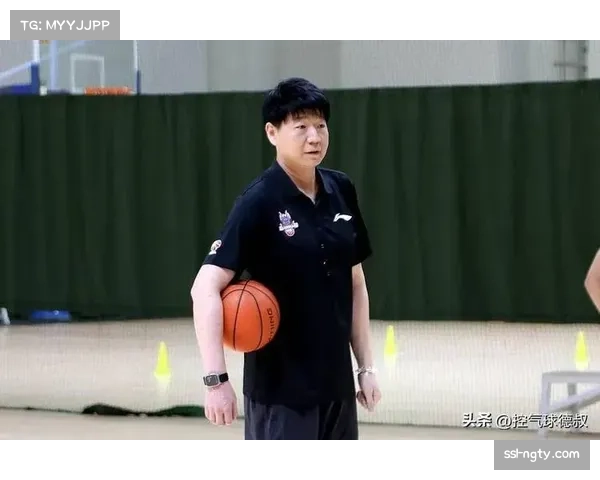 总决赛媒体日,杨鸣与邱彪互相称赞对方球队 总决赛媒体日,杨鸣与邱彪互相称赞对方球队